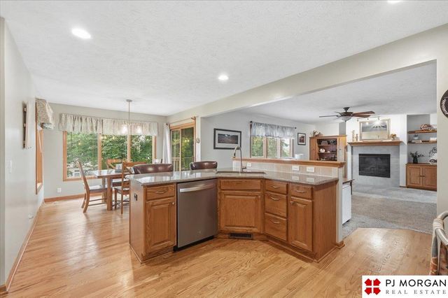 16463 Monroe Street, Omaha, NE 68135