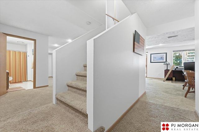 16463 Monroe Street, Omaha, NE 68135