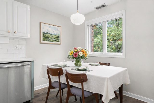 9 Ledgewood Way 32, Peabody, MA 01960