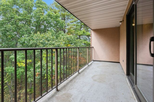 9 Ledgewood Way 32, Peabody, MA 01960