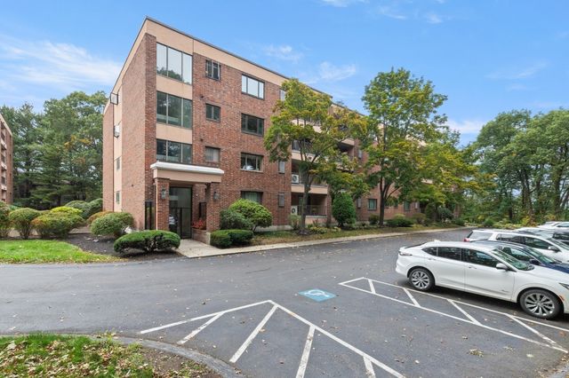 9 Ledgewood Way 32, Peabody, MA 01960
