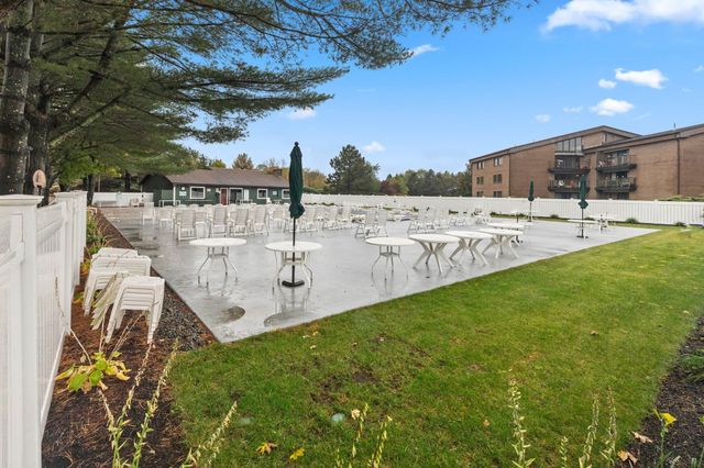 9 Ledgewood Way 32, Peabody, MA 01960
