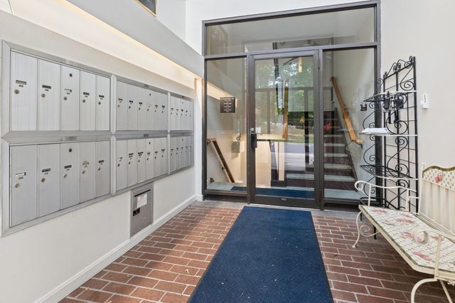 9 Ledgewood Way 32, Peabody, MA 01960