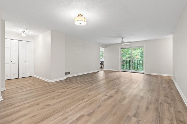 9 Ledgewood Way 32, Peabody, MA 01960