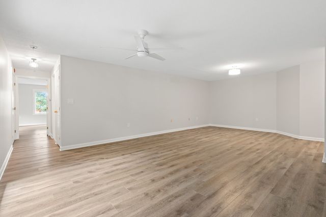 9 Ledgewood Way 32, Peabody, MA 01960