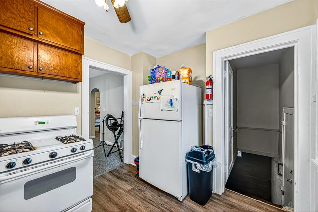 1075 Mclaughlin Avenue, Muskegon, MI 49442