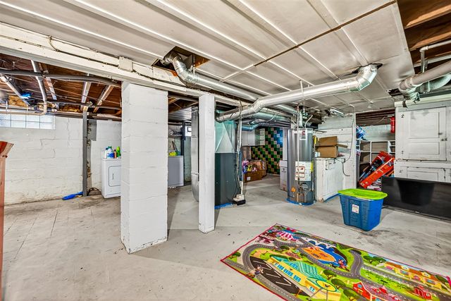 1075 Mclaughlin Avenue, Muskegon, MI 49442