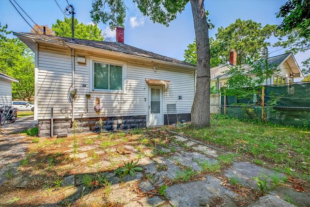 1075 Mclaughlin Avenue, Muskegon, MI 49442