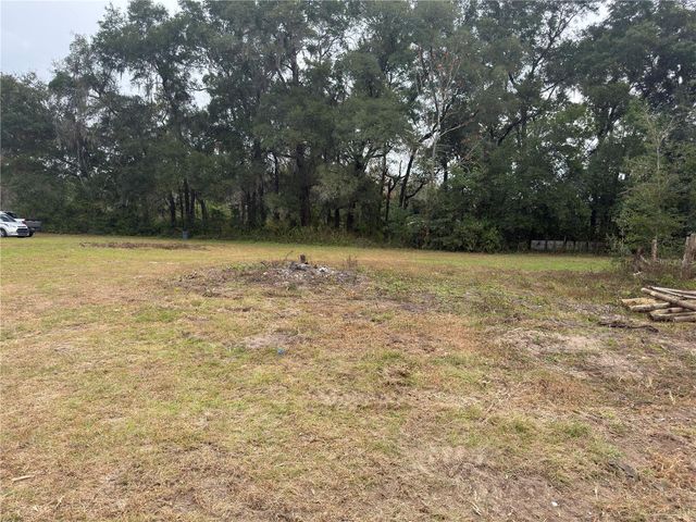 3700 W HIGHWAY 316, Reddick, FL 32686