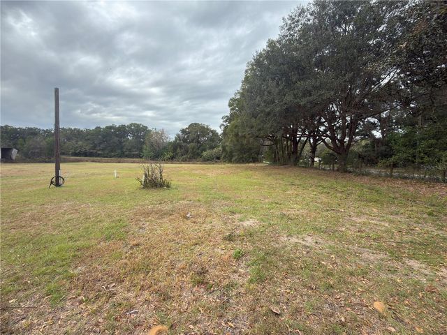 3700 W HIGHWAY 316, Reddick, FL 32686