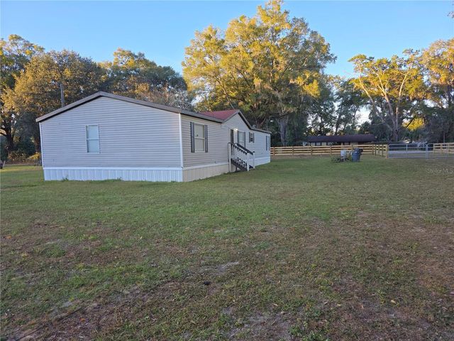 3700 W HIGHWAY 316, Reddick, FL 32686
