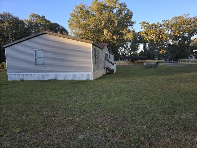 3700 W HIGHWAY 316, Reddick, FL 32686