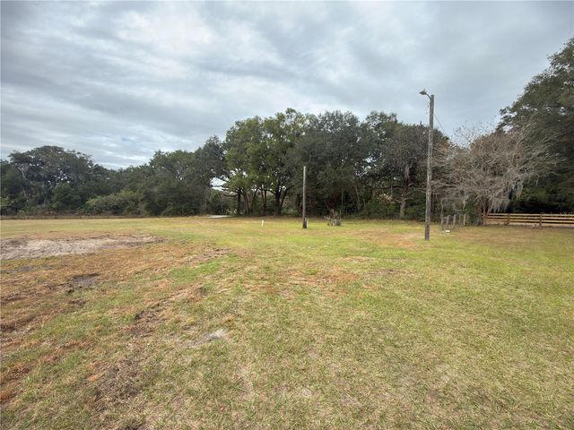 3700 W HIGHWAY 316, Reddick, FL 32686