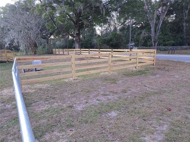 3700 W HIGHWAY 316, Reddick, FL 32686