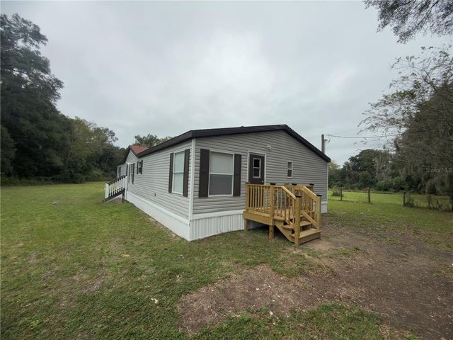 3700 W HIGHWAY 316, Reddick, FL 32686