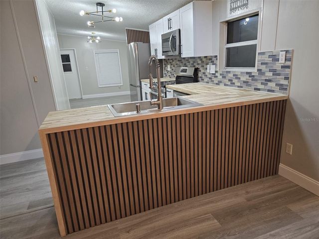 3700 W HIGHWAY 316, Reddick, FL 32686