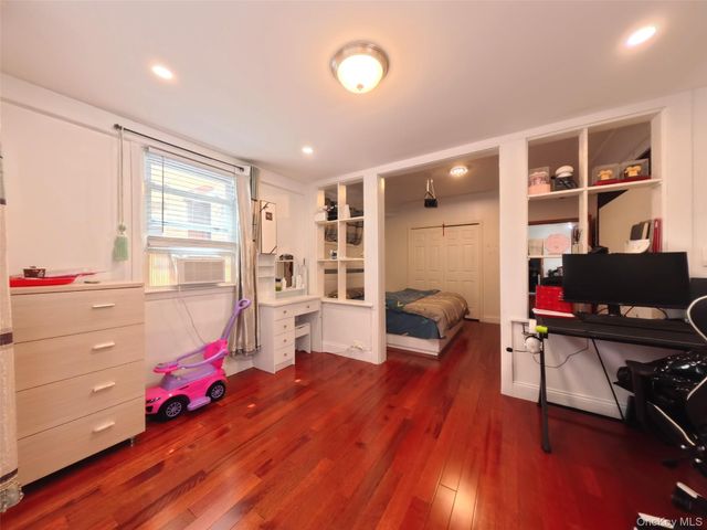 1322 123rd Street, College Point, NY 11356