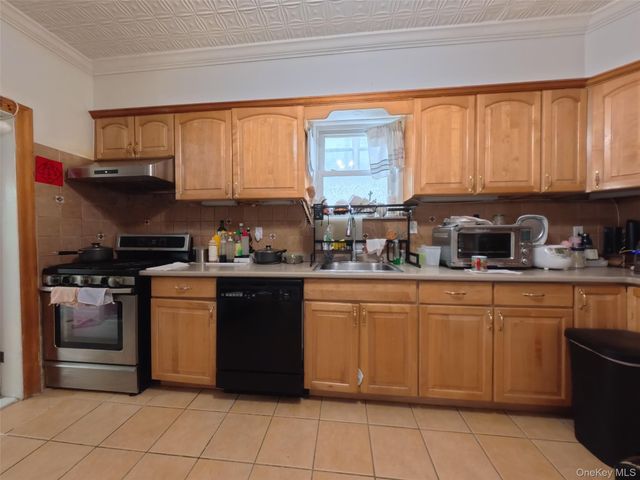 1322 123rd Street, College Point, NY 11356