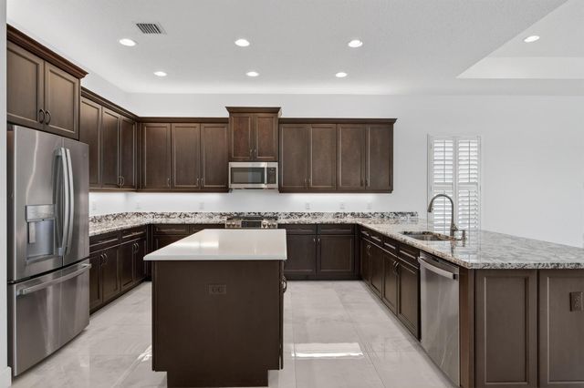 11965 SW SANDY BAY Circle, Port St. Lucie, FL 34987