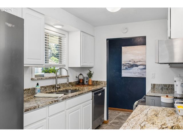 3820 KENDRA St, Eugene, OR 97404