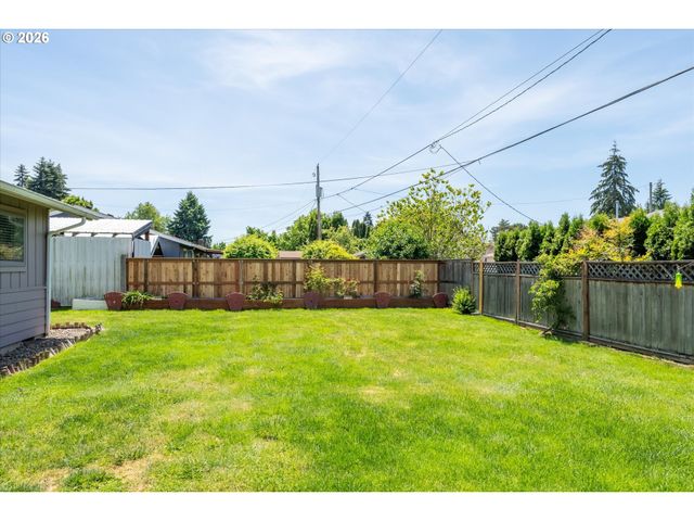 3820 KENDRA St, Eugene, OR 97404