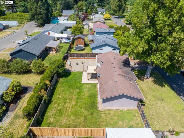 3820 KENDRA St, Eugene, OR 97404