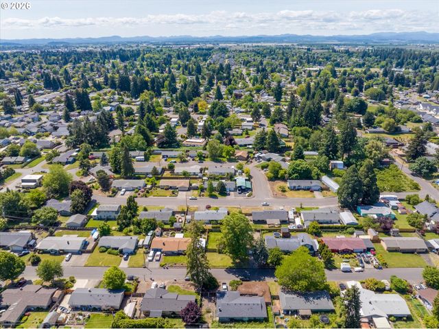 3820 KENDRA St, Eugene, OR 97404