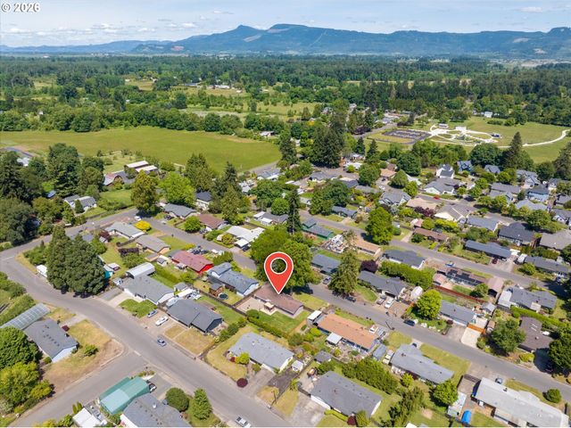 3820 KENDRA St, Eugene, OR 97404
