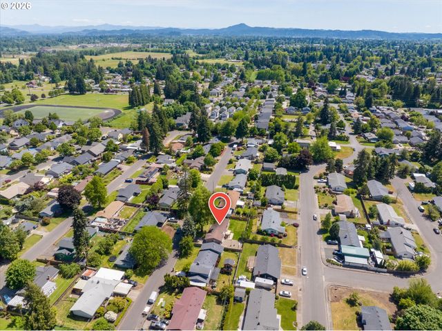 3820 KENDRA St, Eugene, OR 97404