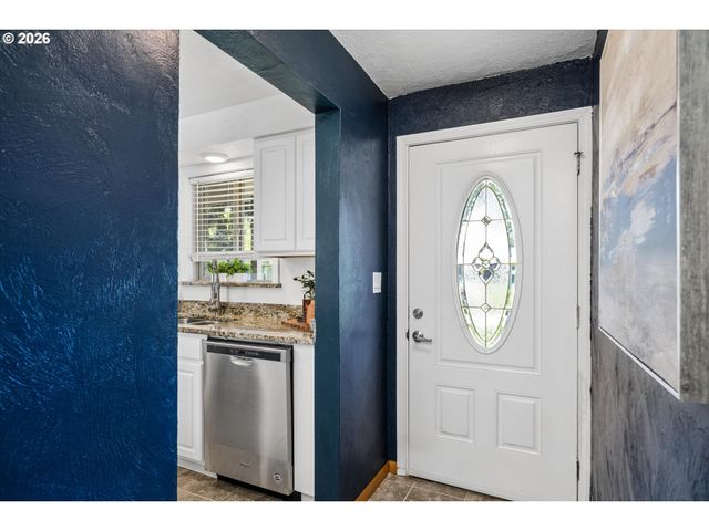 3820 KENDRA St, Eugene, OR 97404