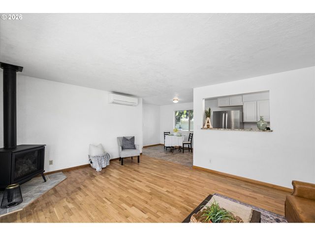 3820 KENDRA St, Eugene, OR 97404