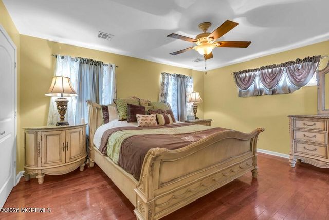 237 Rodman Court, Eatontown, NJ 07724