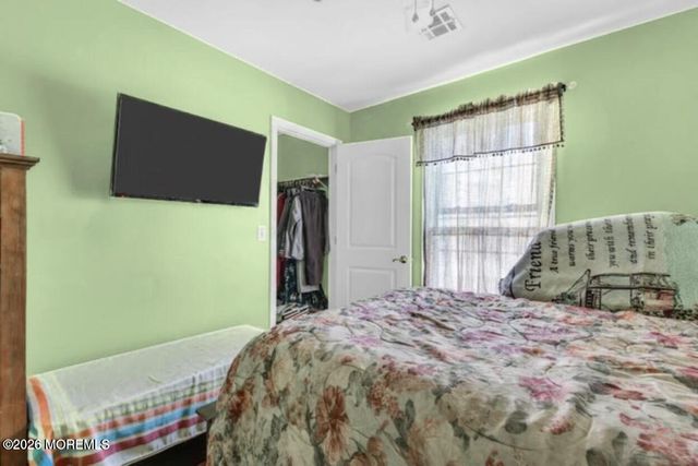 237 Rodman Court, Eatontown, NJ 07724