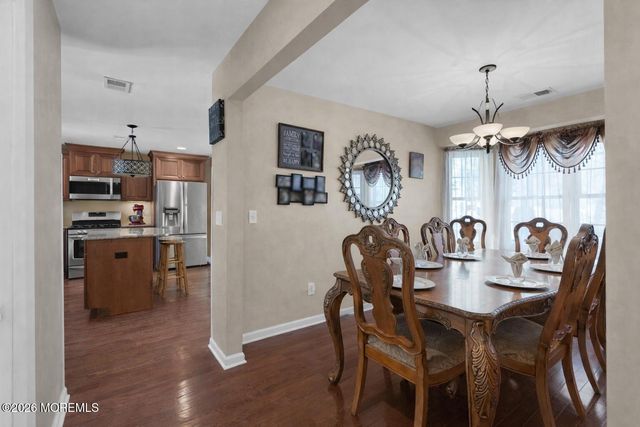 237 Rodman Court, Eatontown, NJ 07724