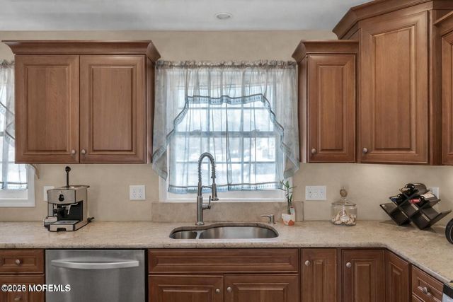 237 Rodman Court, Eatontown, NJ 07724