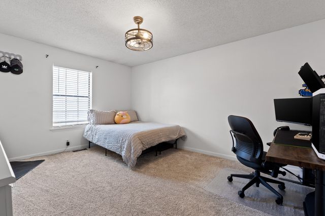 1716 Mountain Bay Drive, Hixson, TN 37343