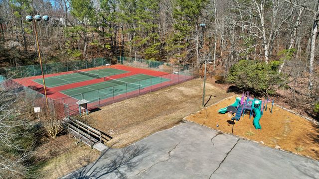 1716 Mountain Bay Drive, Hixson, TN 37343