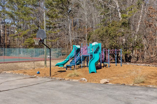 1716 Mountain Bay Drive, Hixson, TN 37343