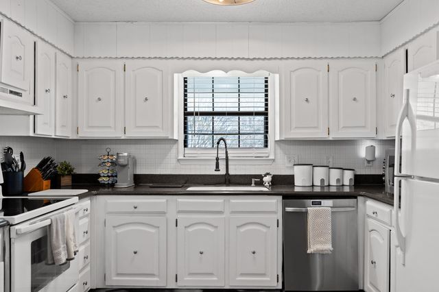 1716 Mountain Bay Drive, Hixson, TN 37343