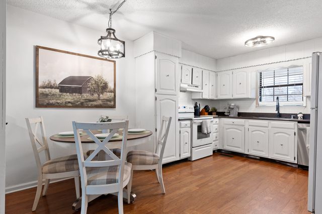 1716 Mountain Bay Drive, Hixson, TN 37343