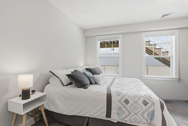 1400 Gorham St 32, Lowell, MA 01852