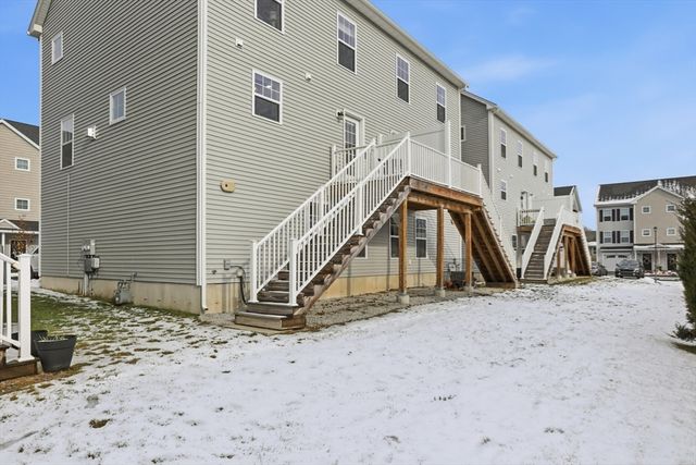 1400 Gorham St 32, Lowell, MA 01852