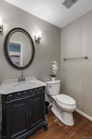 2937 Waterloo Drive, Troy, MI 48084