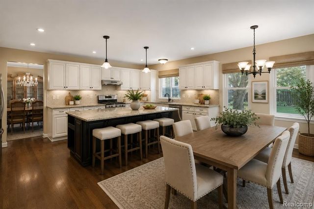 2937 Waterloo Drive, Troy, MI 48084