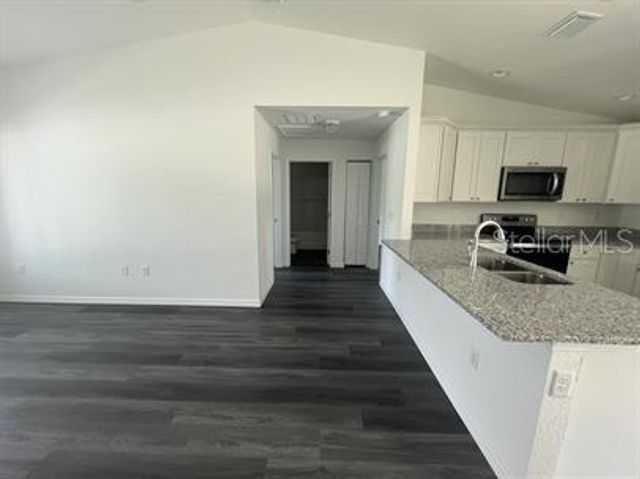 69 MALAUKA PASS, Ocklawaha, FL 32179