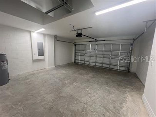 69 MALAUKA PASS, Ocklawaha, FL 32179