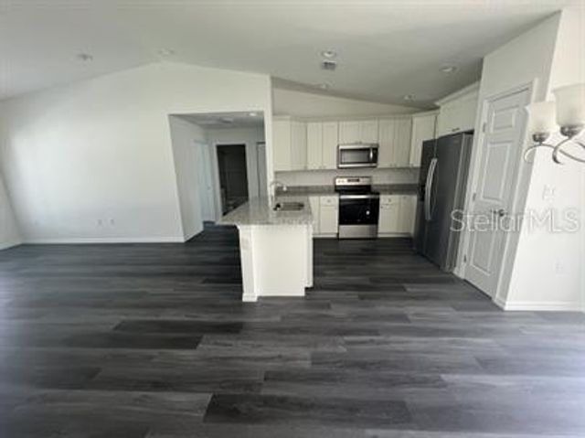 69 MALAUKA PASS, Ocklawaha, FL 32179