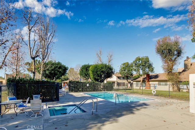 1709 Park Glen Circle D, Santa Ana, CA 92706
