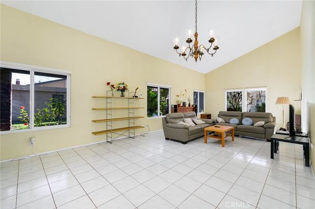 1709 Park Glen Circle D, Santa Ana, CA 92706