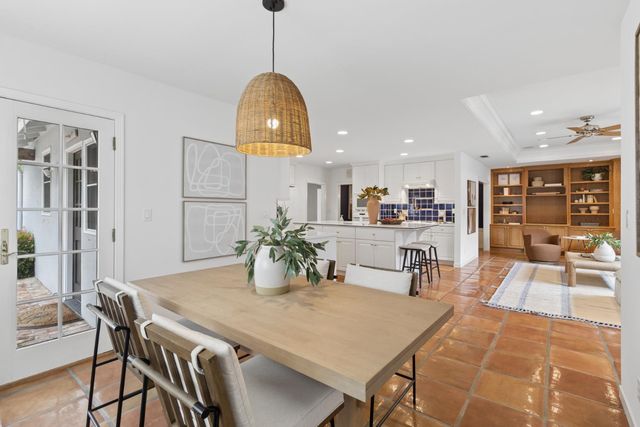 1330 Robertson Way, Sacramento, CA 95818